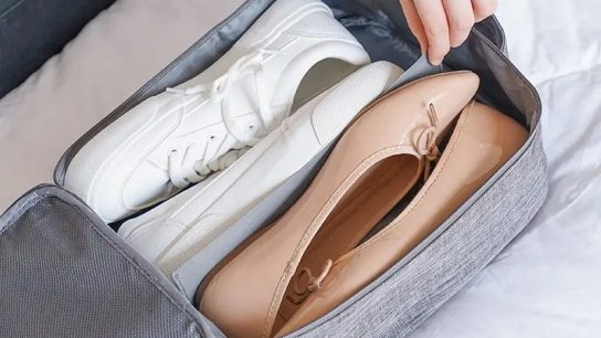 pack shoes in suitcase